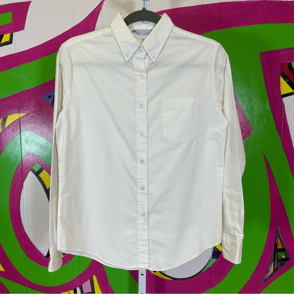 MW, Vintage White Long Sleeve Button Down Shirt. Size 9. Excellent condition!